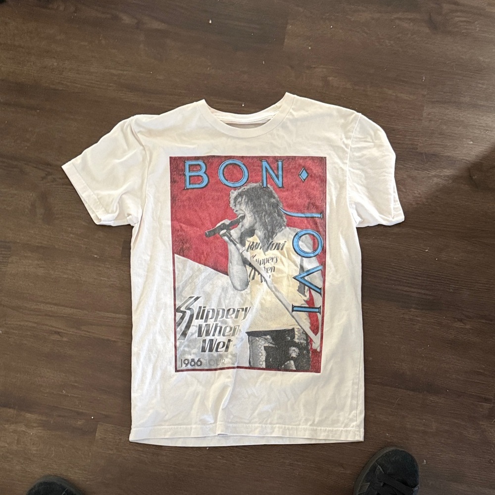 Bon Jovi Vintage Tour Graphic T-Shirt